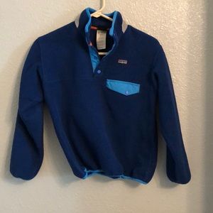 Kids Patagonia (Boys Size Medium) blue pullover